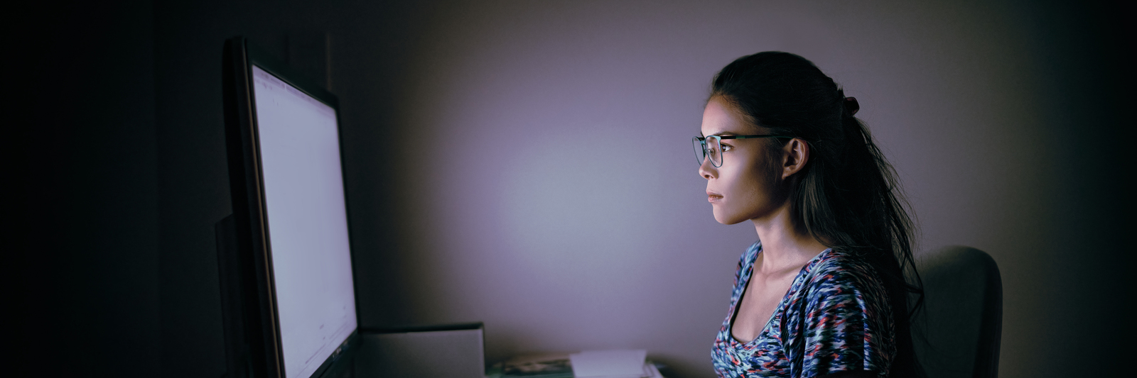 Why Blue Light Filters Are Necessary for All Glasses