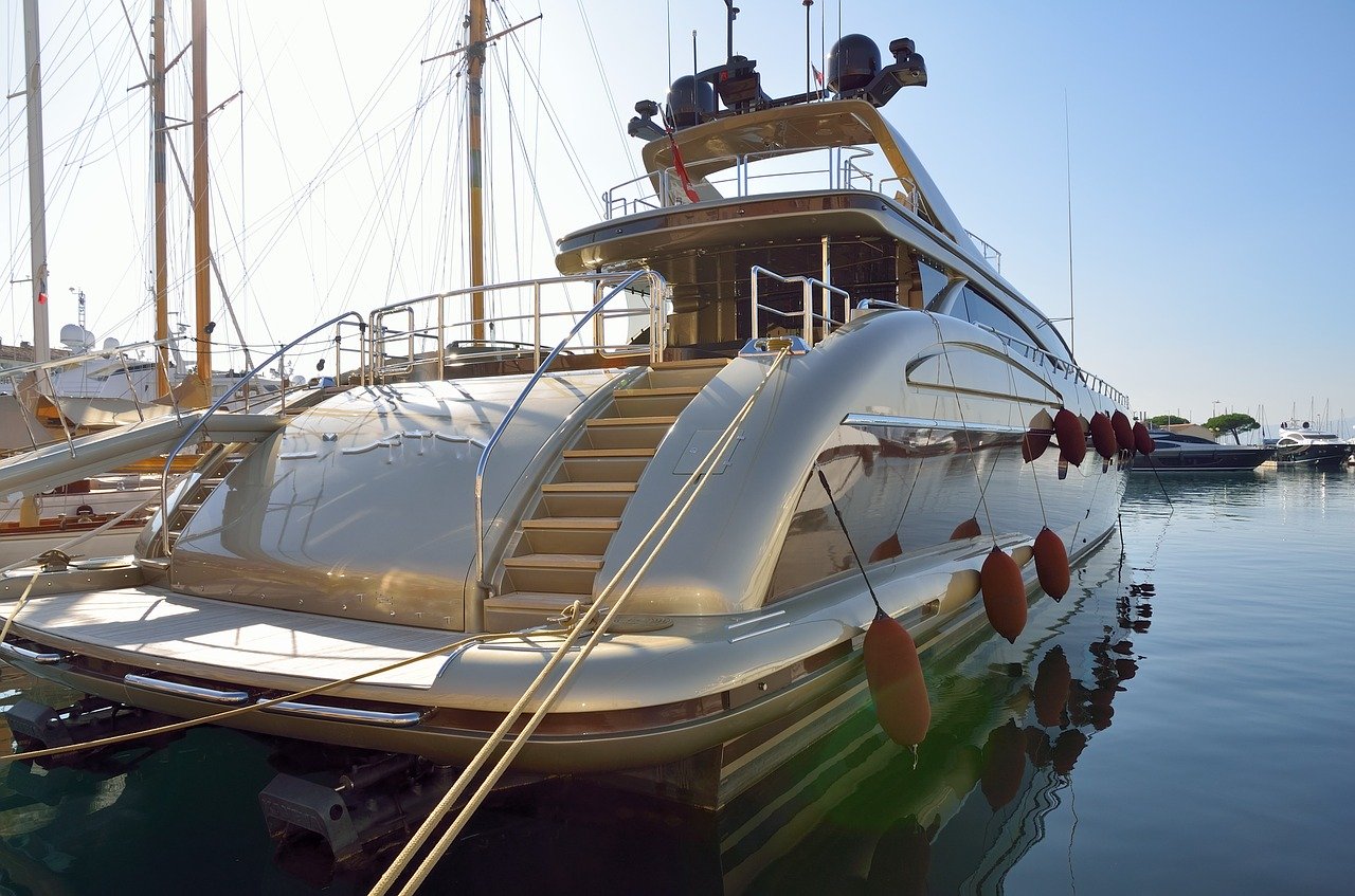 The Main Factors To Think About When Chartering A Yacht