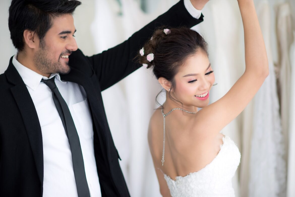 Modern Wedding Planning for the Unconventional Couple